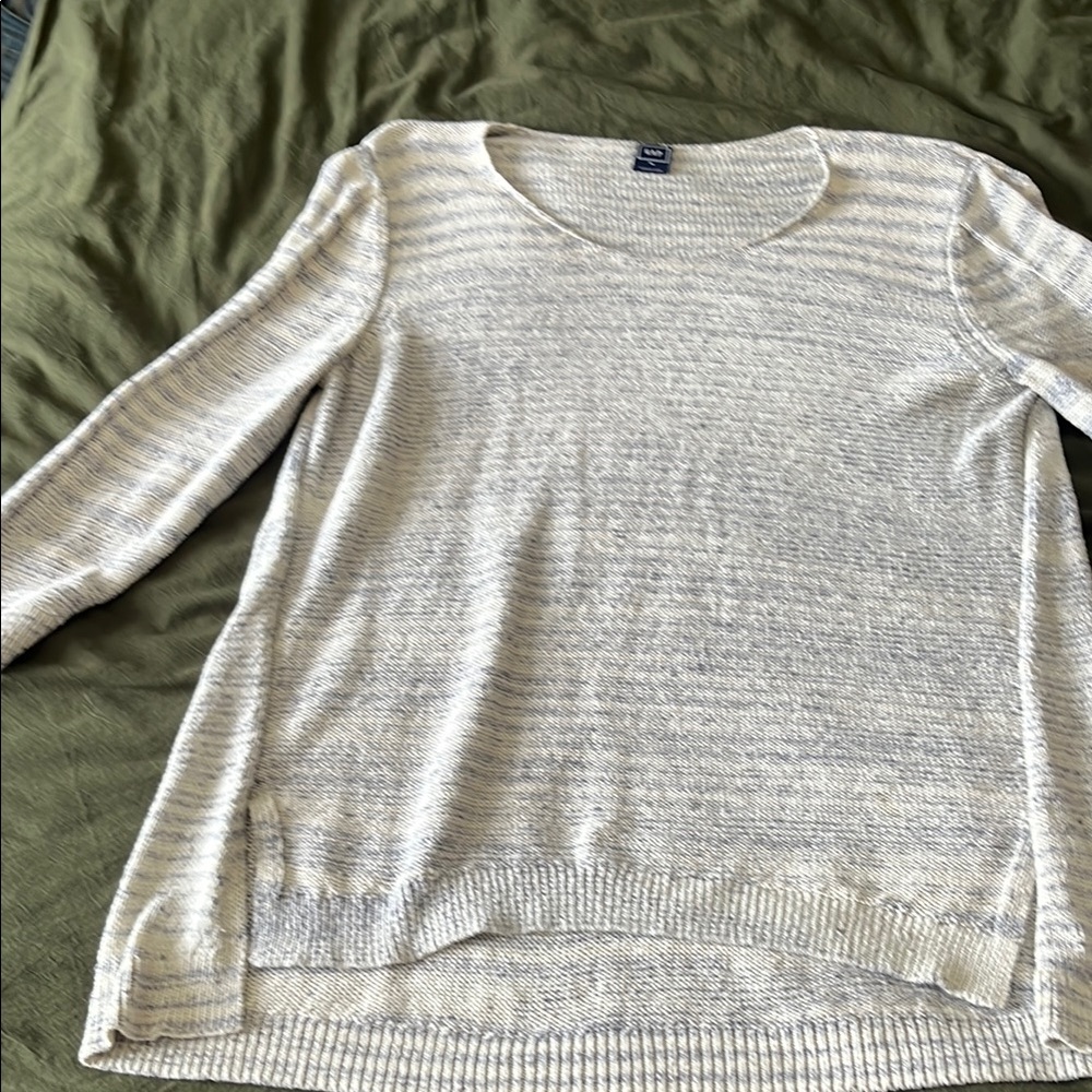 GAP Gray Crew Neck Sweater with Textured Knit